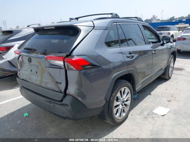 2T3C1RFV5NC181196 Toyota Rav4 Xle Premium