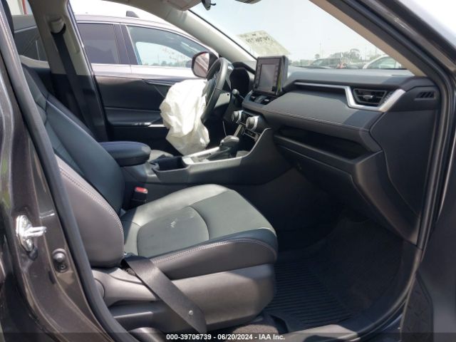 2T3C1RFV5NC181196 Toyota Rav4 Xle Premium