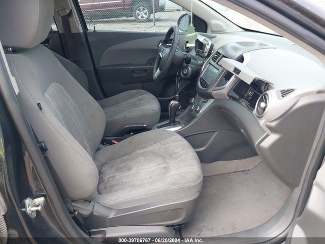Chevrolet Sonic Lt Auto 2016 1G1JC5SH2G4157567 Image 5
