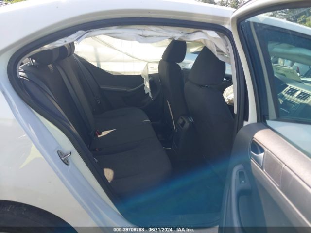3VW267AJ8GM390602 Volkswagen Jetta 1.4t S