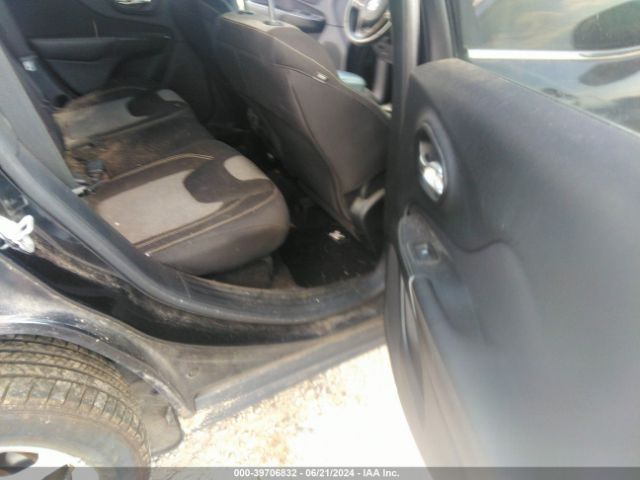 1C4PJLCB7EW323721 Jeep Cherokee Latitude