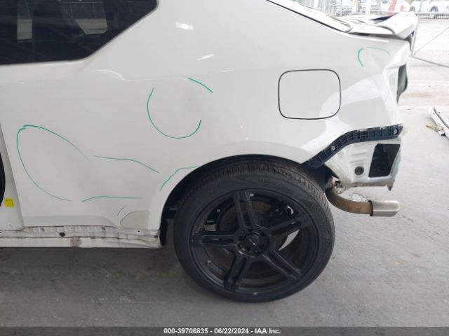 JTKJF5C71E3085857 Scion Tc Monogram