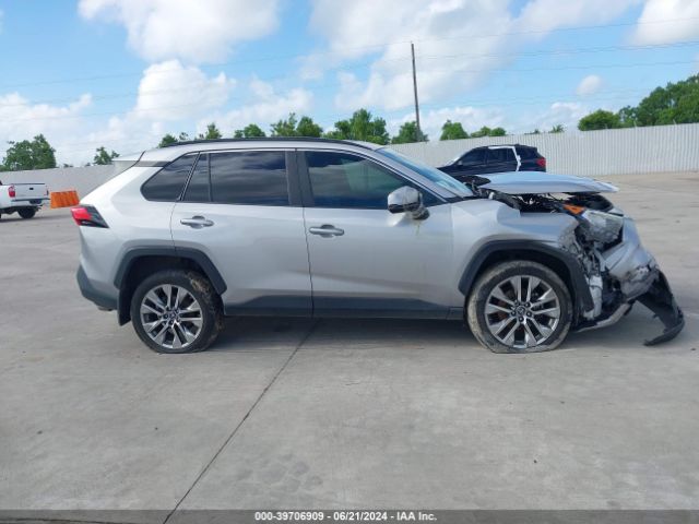 2T3C1RFV9KC020233 Toyota Rav4 Xle Premium