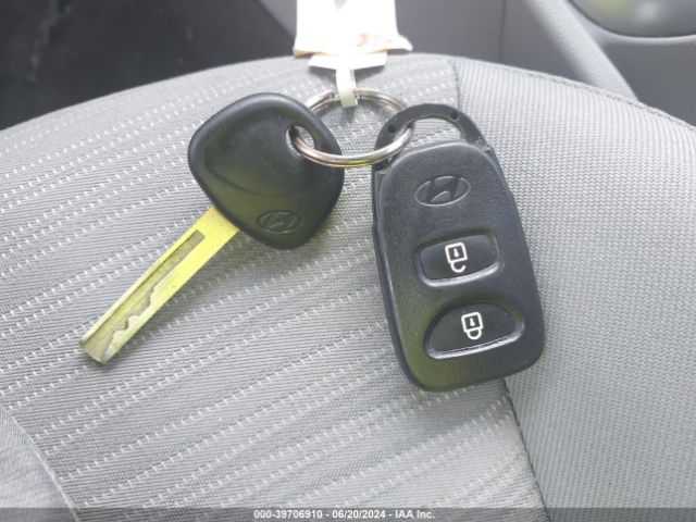 KMHCT4AE2GU018701 Hyundai ACCENT SE
