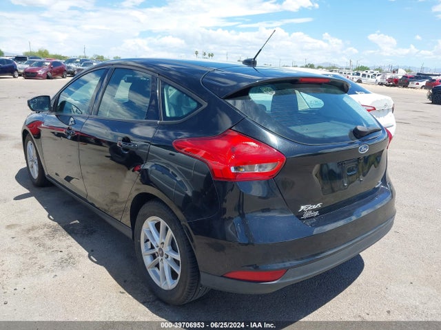 Ford FOCUS SE 2015 1FADP3K28FL382711 Image 3