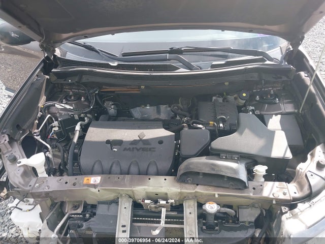 2018 MITSUBISHI OUTLANDER JA4AD2A39JZ070830 Photo 9