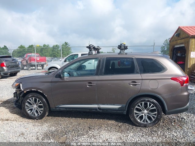 Mitsubishi Outlander Es 2018 JA4AD2A39JZ070830 Image 15