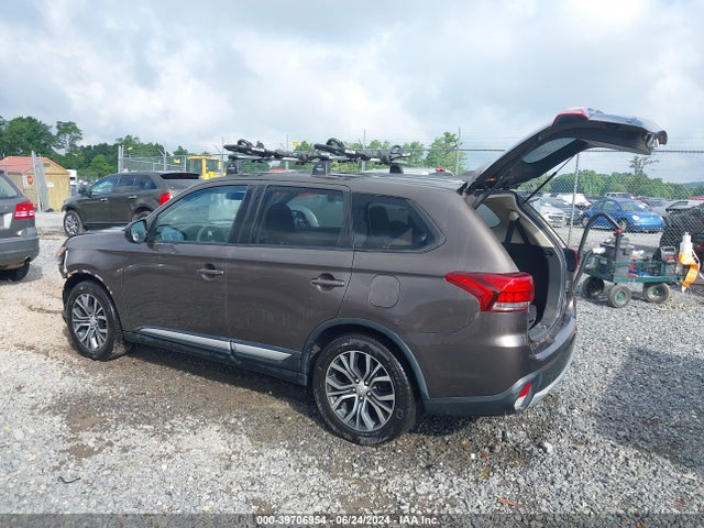 2018 MITSUBISHI OUTLANDER JA4AD2A39JZ070830 Photo 2