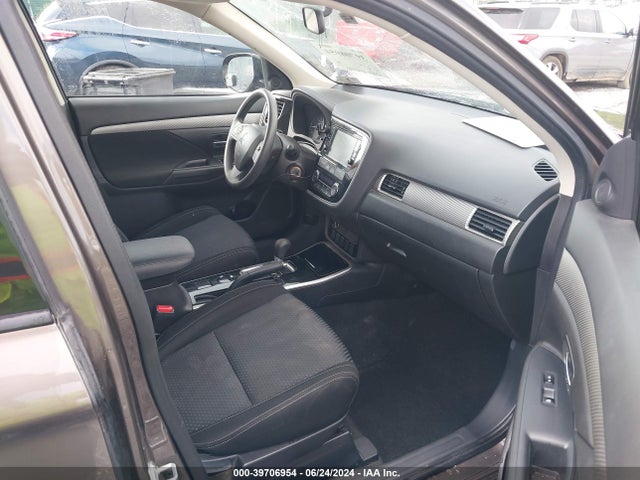 2018 MITSUBISHI OUTLANDER JA4AD2A39JZ070830 Photo 4
