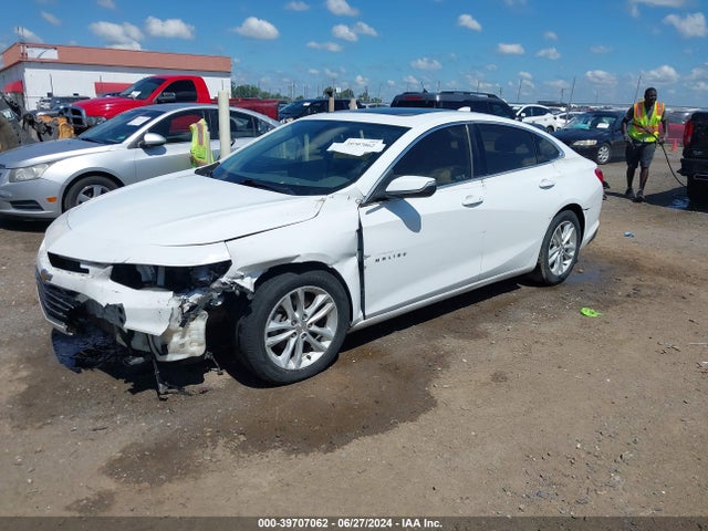 Chevrolet MALIBU LT 2018 1G1ZD5ST7JF153059 Image 2