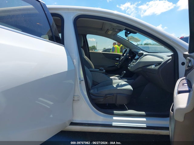 Chevrolet MALIBU LT 2018 1G1ZD5ST7JF153059 Image 5