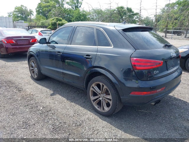WA1GFCFS7FR013043 Audi Q3 2.0t Premium Plus