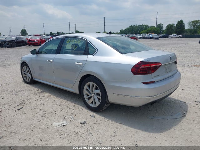 1VWBA7A37JC026065 Volkswagen Passat 2.0t Se