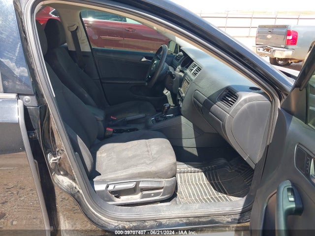 3VW2K7AJ7FM350537 Volkswagen Jetta 2.0l S