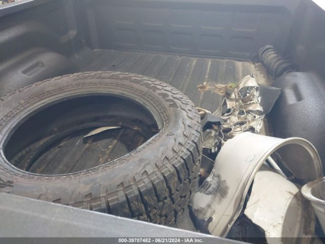 1C6RR7VM1JS293728 RAM 1500 Laramie  4x4 6'4 Box