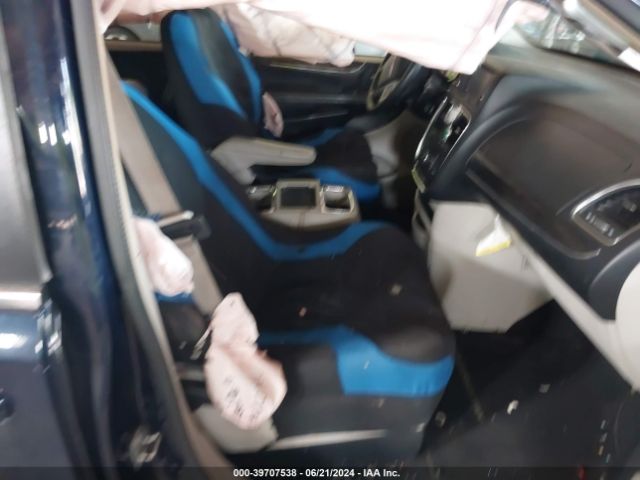 2C4RC1BG8ER402862 Chrysler Town & Country Touring