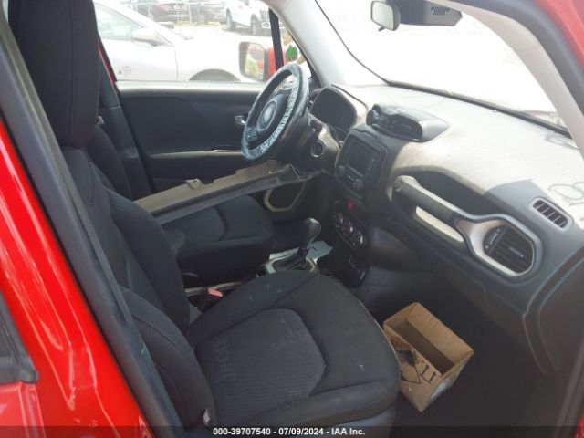 ZACCJABT2GPD05995 Jeep Renegade Latitude