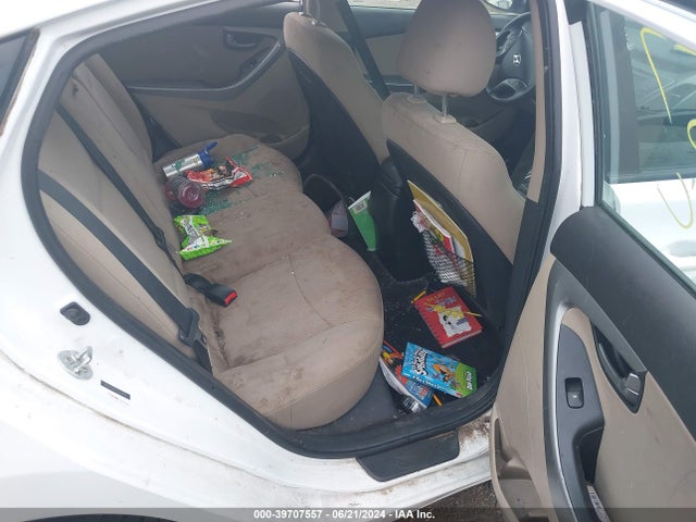 Hyundai ELANTRA SE 2015 5NPDH4AE2FH572615 Image 8