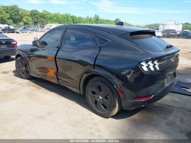 3FMTK2SU3NMA16373 Ford Mustang Mach-e California Route 1