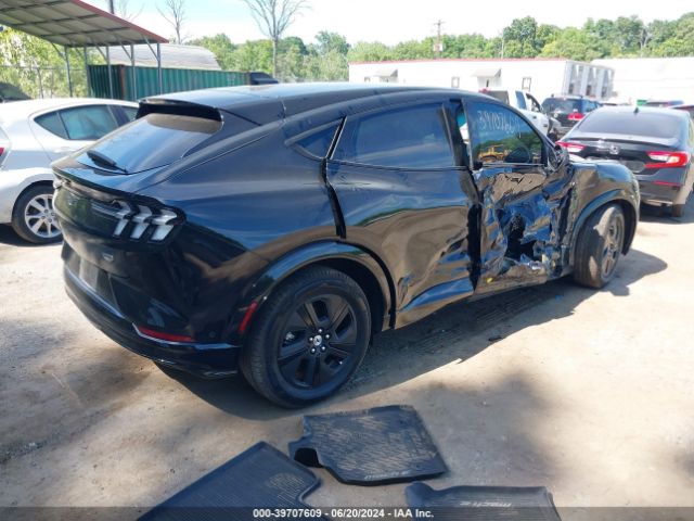 3FMTK2SU3NMA16373 Ford Mustang Mach-e California Route 1
