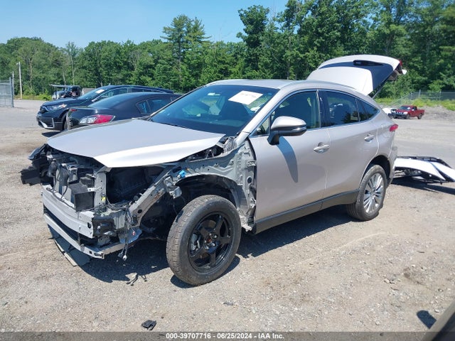 Toyota Venza Limited 2021 JTEAAAAH6MJ036010 Image 2