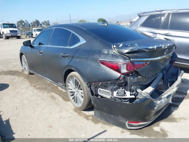 58ADA1C14NU017591 Lexus ES 300H