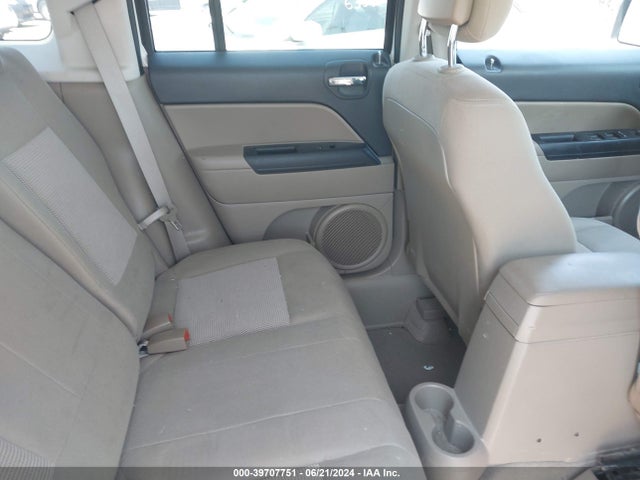 Jeep Patriot Latitude 2014 1C4NJRFB8ED816731 Image 8
