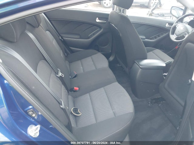 KIA FORTE LX 2017 3KPFK4A7XHE017852 Image 8