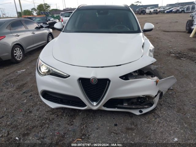 ZASPAKAN6M7D15150 Alfa Romeo Stelvio Awd