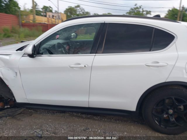 ZASPAKAN6M7D15150 Alfa Romeo Stelvio Awd