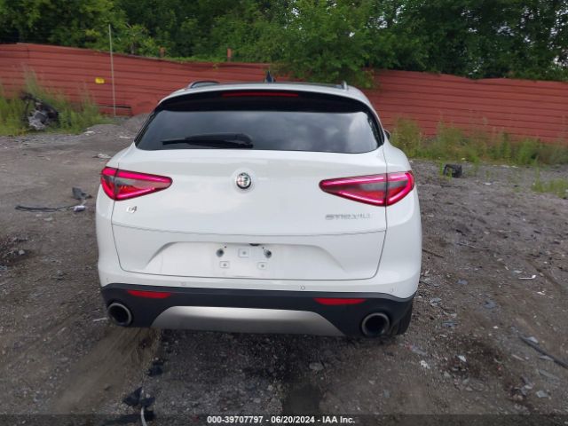 ZASPAKAN6M7D15150 Alfa Romeo Stelvio Awd