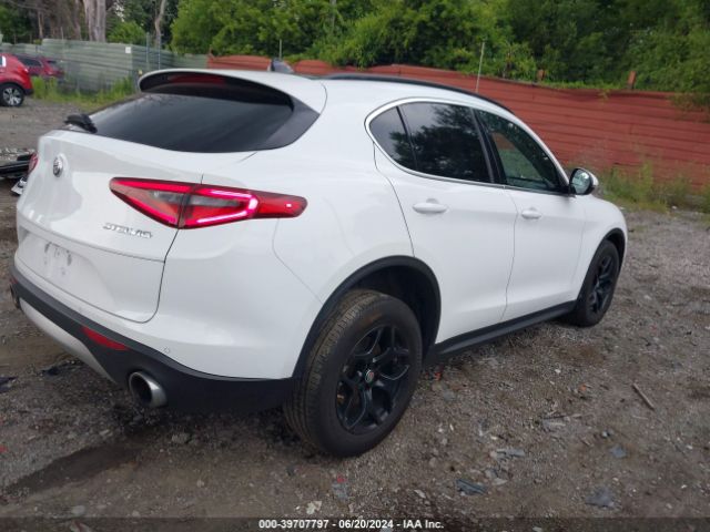 ZASPAKAN6M7D15150 Alfa Romeo Stelvio Awd