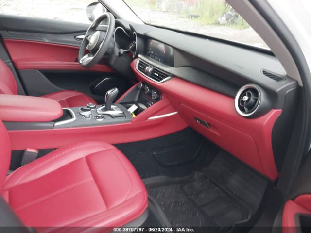 ZASPAKAN6M7D15150 Alfa Romeo Stelvio Awd