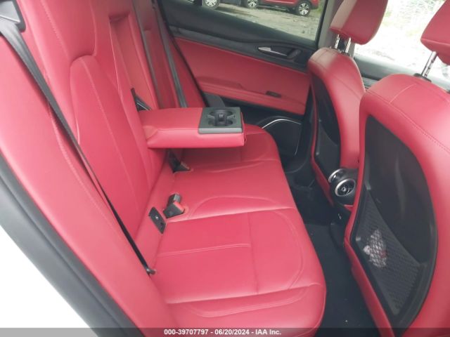 ZASPAKAN6M7D15150 Alfa Romeo Stelvio Awd