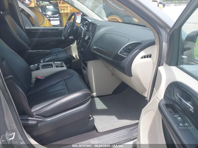 2C4RC1BG1ER324389 Chrysler Town & Country Touring
