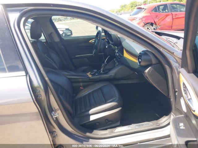ZARFAECN6H7529473 Alfa Romeo Giulia Ti Rwd