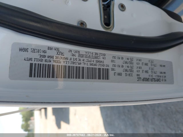 1C6RR7GT6FS518592 RAM 1500 Slt