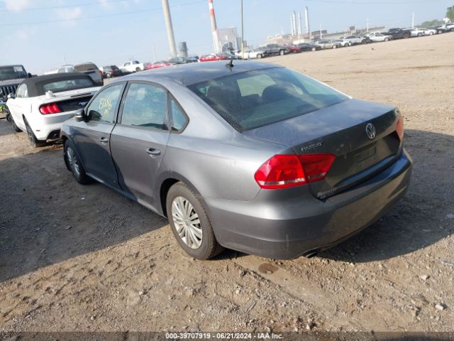 1VWAT7A36EC034590 Volkswagen Passat 1.8t S