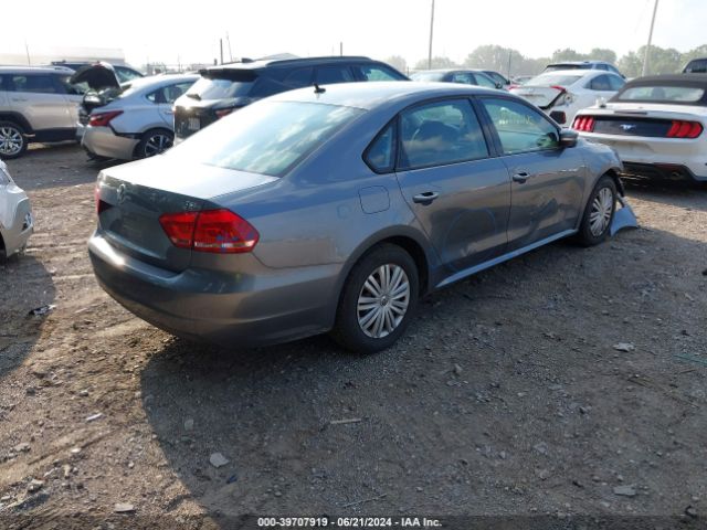1VWAT7A36EC034590 Volkswagen Passat 1.8t S