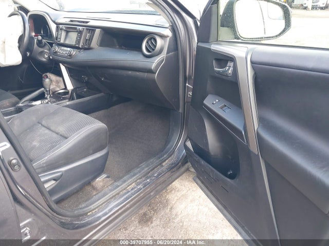 Toyota Rav4 Xle 2016 JTMWFREV7GJ084355 Image 5