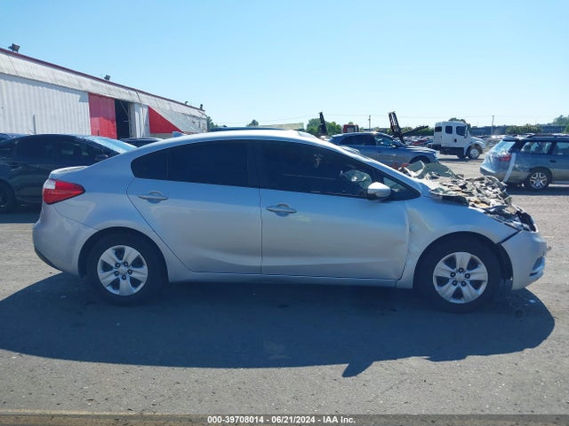 KIA FORTE LX 2016 KNAFK4A60G5559881 Image 12