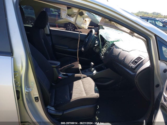 KIA FORTE LX 2016 KNAFK4A60G5559881 Image 5