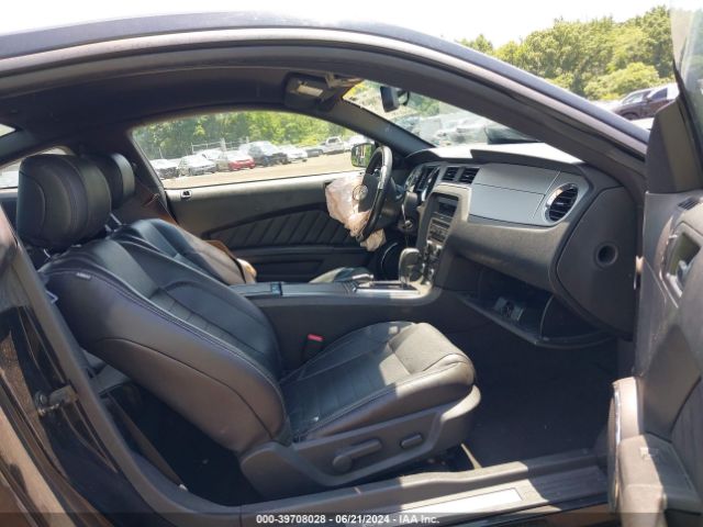 1ZVBP8AM8E5323952 Ford Mustang V6 Premium