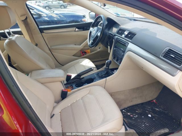 1VWAT7A35FC007690 Volkswagen Passat 1.8t Wolfsburg Edition
