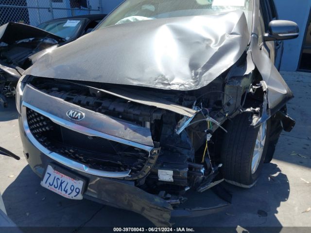 KNDMB5C10F6027220 KIA SEDONA LX