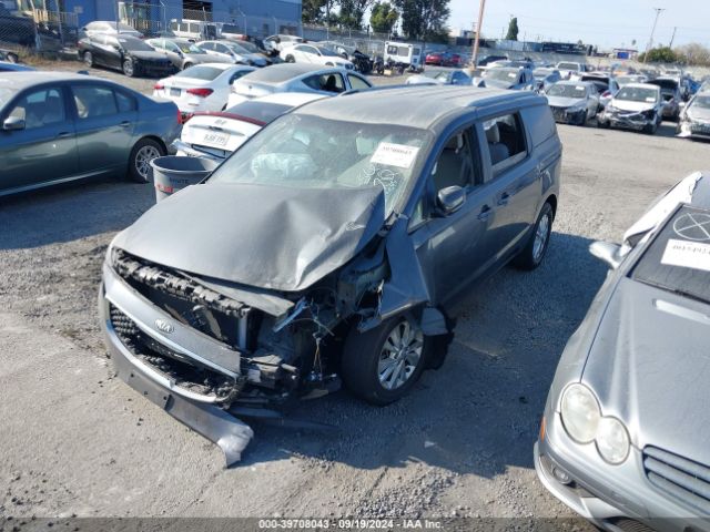 KNDMB5C10F6027220 KIA SEDONA LX