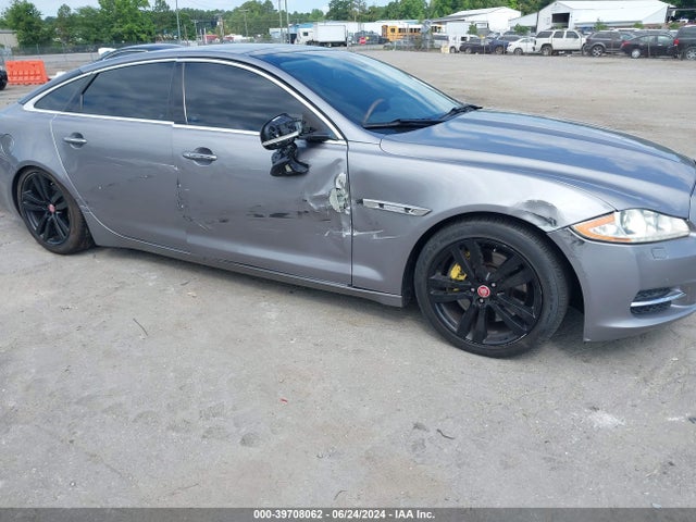 2012 JAGUAR XJ SAJWA2GB9CLV27775 Photo 5