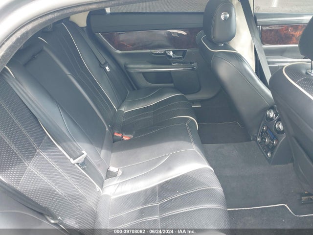 2012 JAGUAR XJ SAJWA2GB9CLV27775 Photo 7