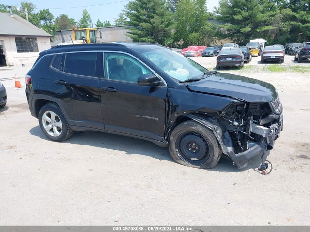 2018 3C4NJDBB3JT179924 main image