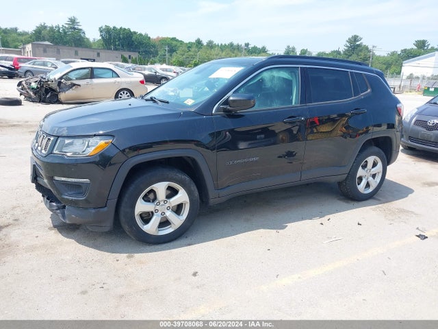 Jeep Compass Latitude 4x4 2018 3C4NJDBB3JT179924 Image 2